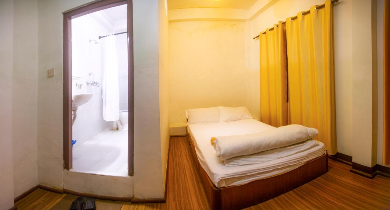 Flavors Inn Meditation Center Катманду Екстериор снимка